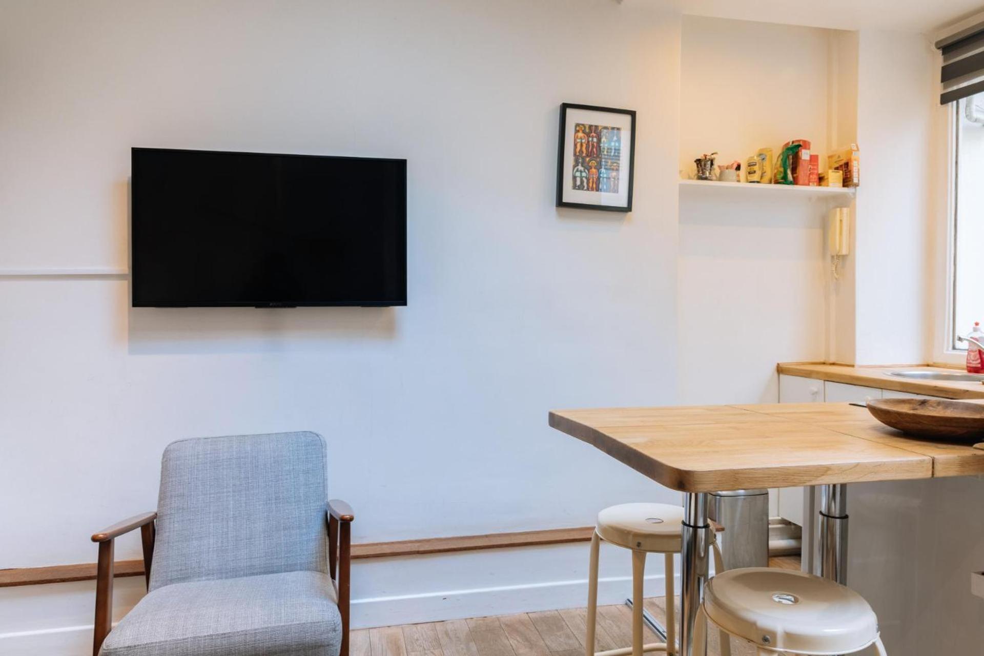 Modern 1 Bedroom Apartment Near Eiffel Tower パリ エクステリア 写真
